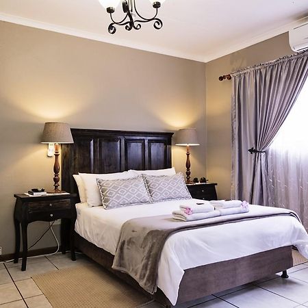 Holme Lea Manor Bed and Breakfast Piet Retief Eksteriør billede