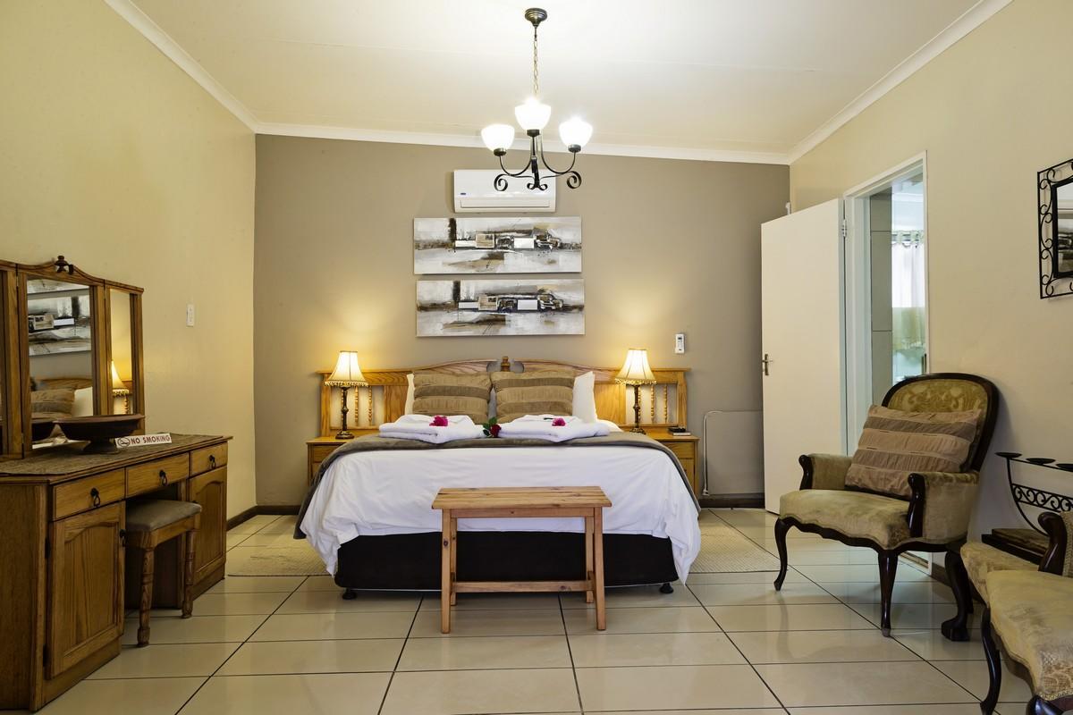 Holme Lea Manor Bed and Breakfast Piet Retief Eksteriør billede