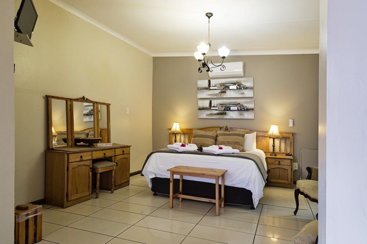 Holme Lea Manor Bed and Breakfast Piet Retief Eksteriør billede