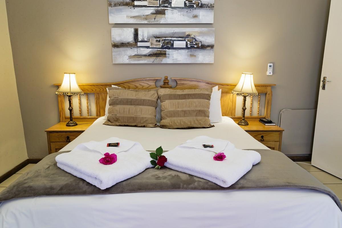 Holme Lea Manor Bed and Breakfast Piet Retief Eksteriør billede